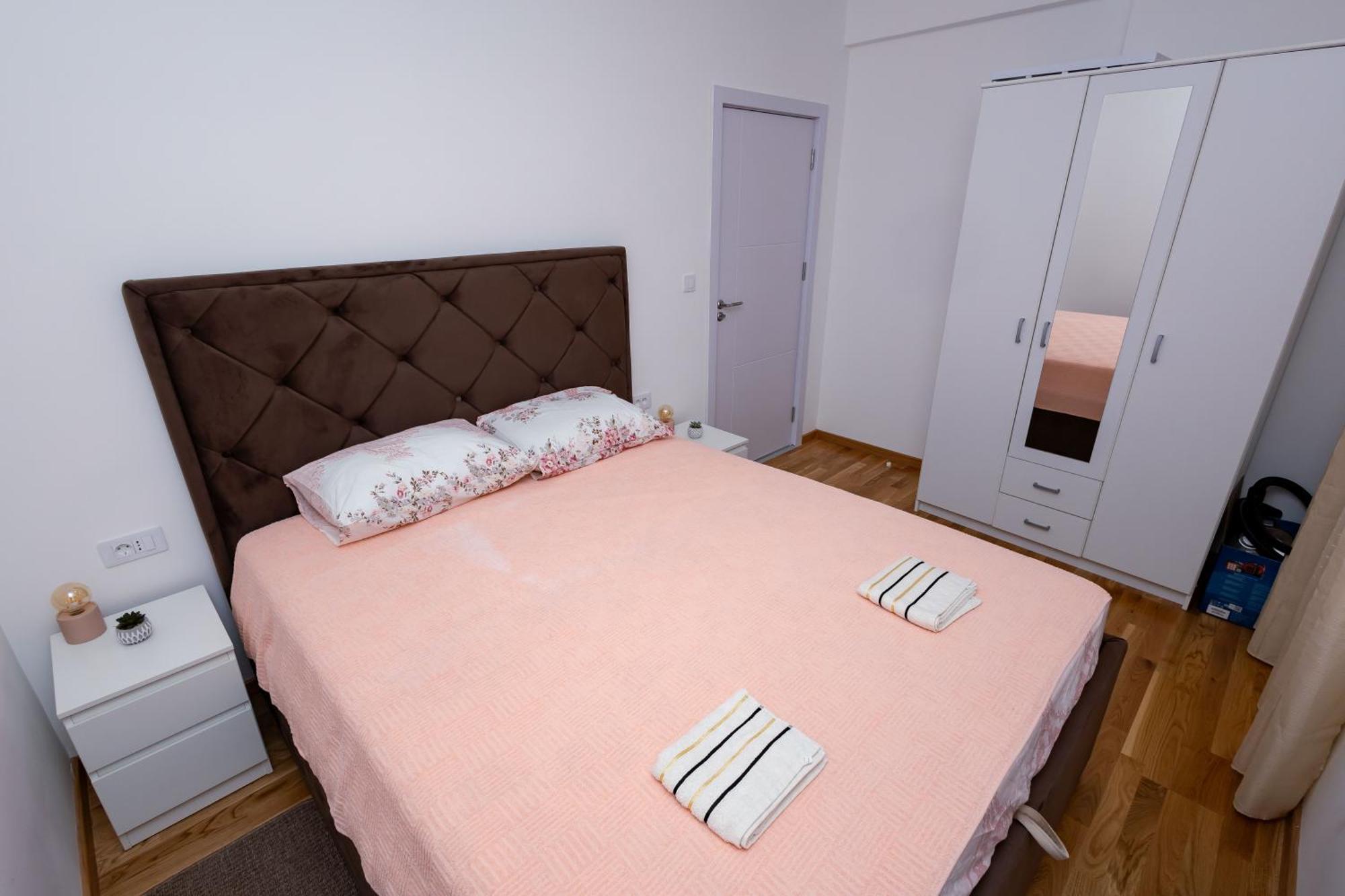Elegant Escape Podgorica Exterior foto